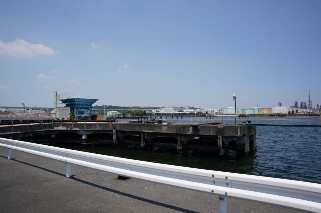 根岸港、千代田冷蔵前の釣り場写真