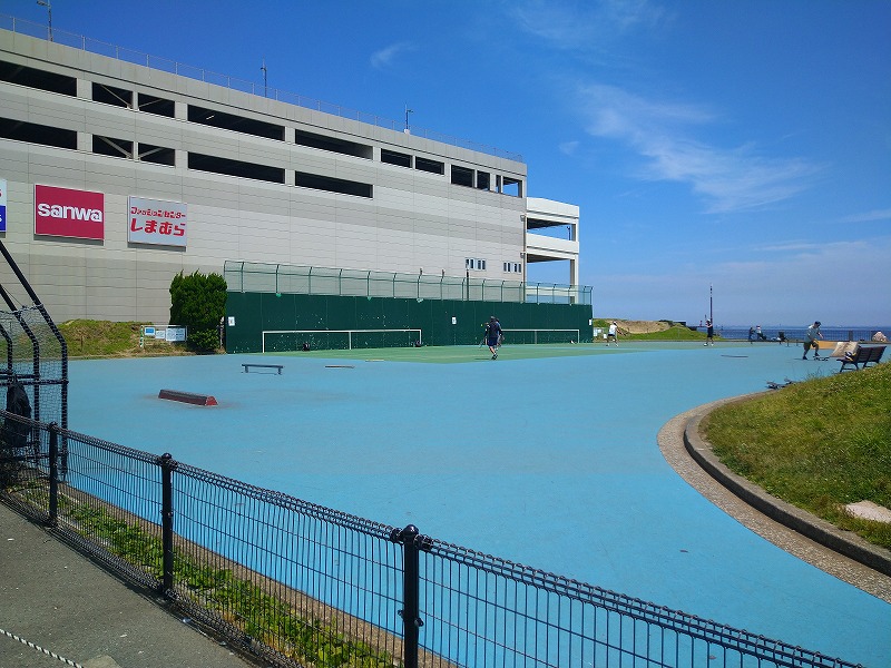 うみかぜ公園の壁打ちテニス混雑状況