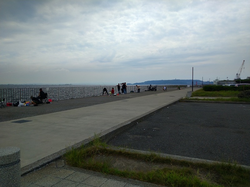 うみかぜ公園の釣り混雑状況