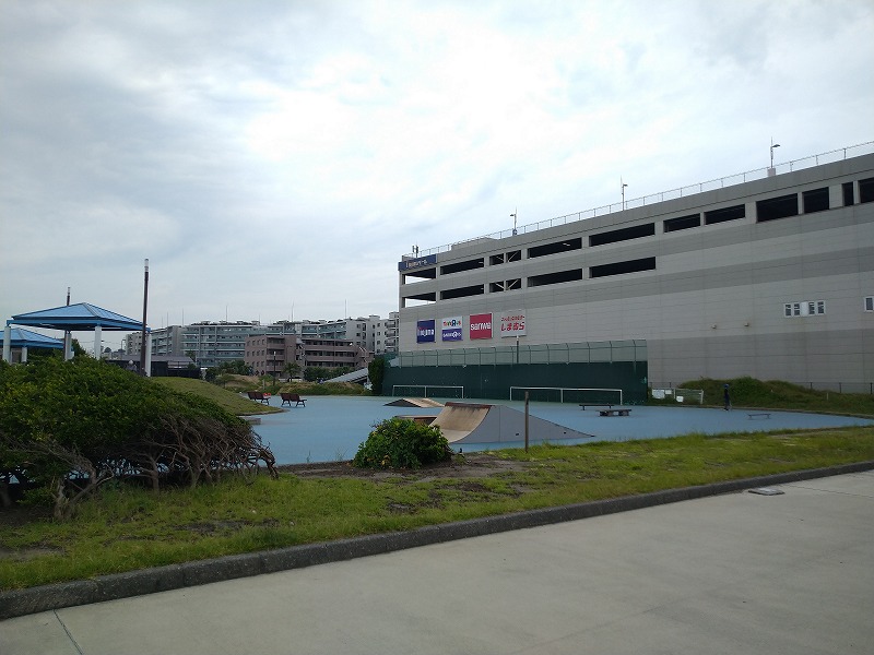 うみかぜ公園の壁打ちテニス混雑状況