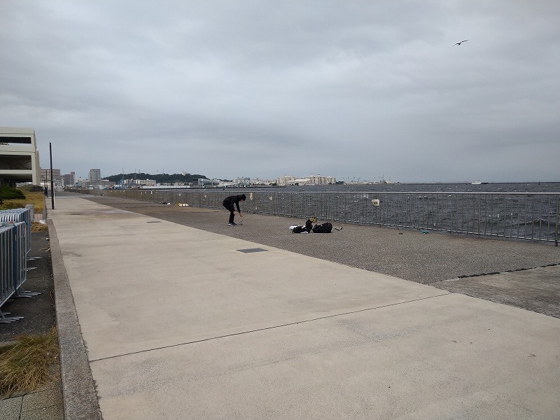 うみかぜ公園の釣り混雑状況